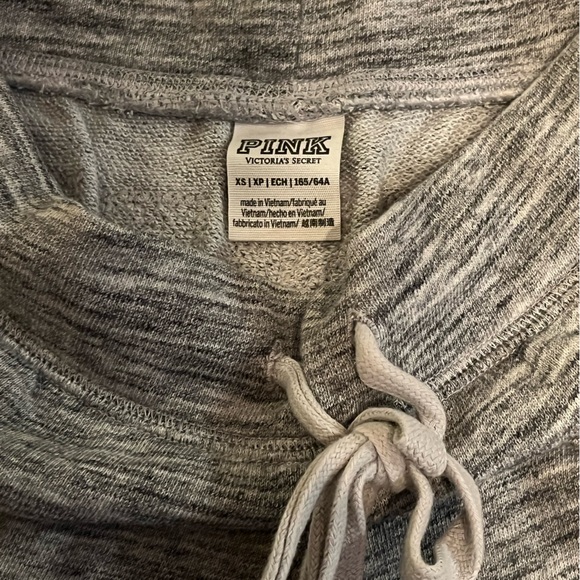 PINK Victoria’s Secret Rose Gold Bling Sequined SET  RARE!! Shorts and T-Shirt - Picture 10 of 15